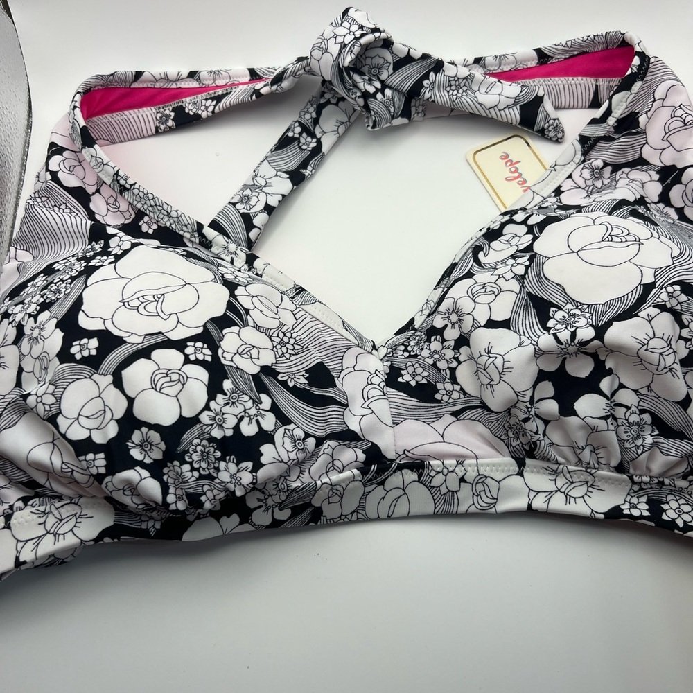 Women’s bikini top, 2XL